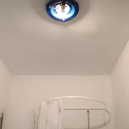 Lucky Star - Free Parking